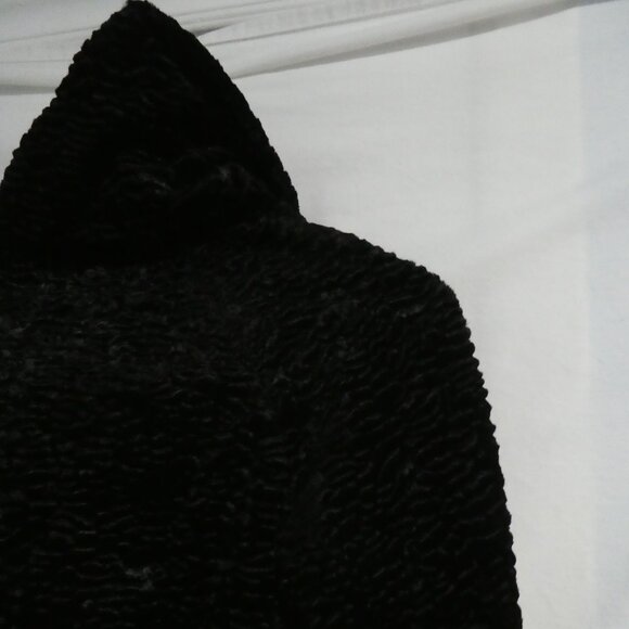 GUESS | xs - extra small | Cropped Black Snap Button-Up Faux Fur Jacket - Picture 10 of 13